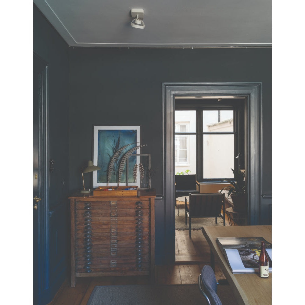 Farrow & Ball Railings No.31 paint in a lifestyle setting