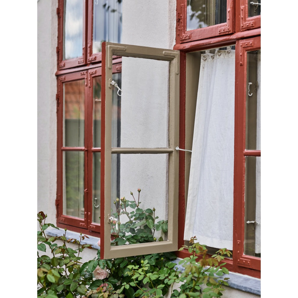 Farrow & Ball Etruscan Red No.56 paint in a lifestyle setting