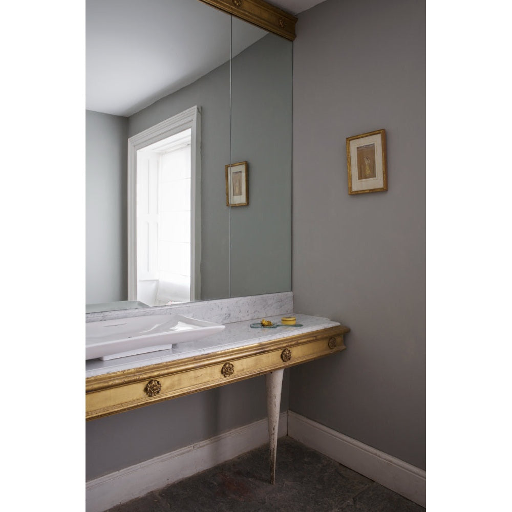 Farrow & Ball Lamp Room Gray No.88 paint in a lifestyle setting