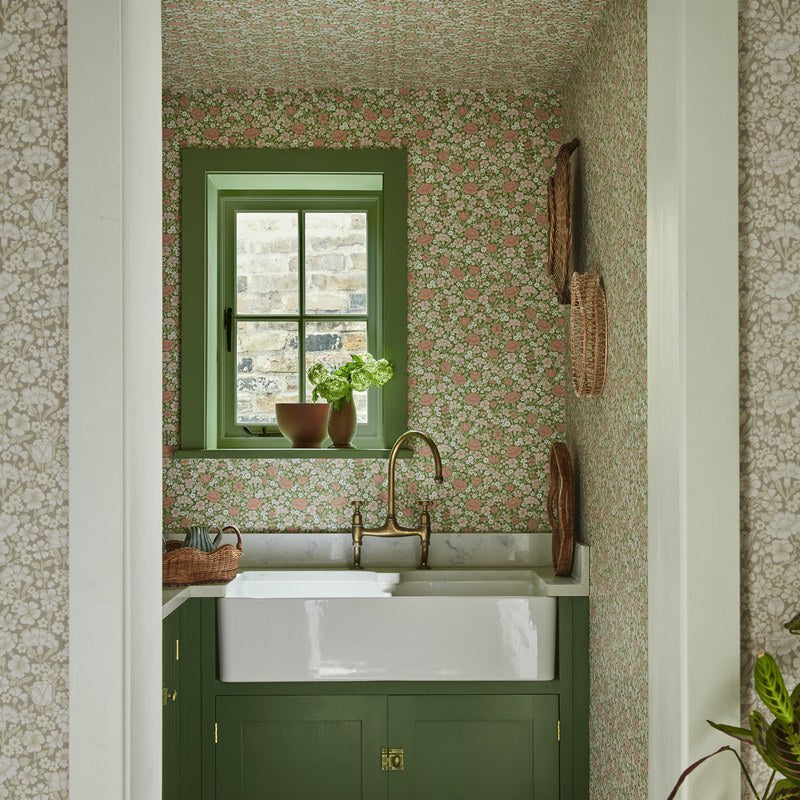 Little Greene Spring Flowers wallpaper in Garden — room view