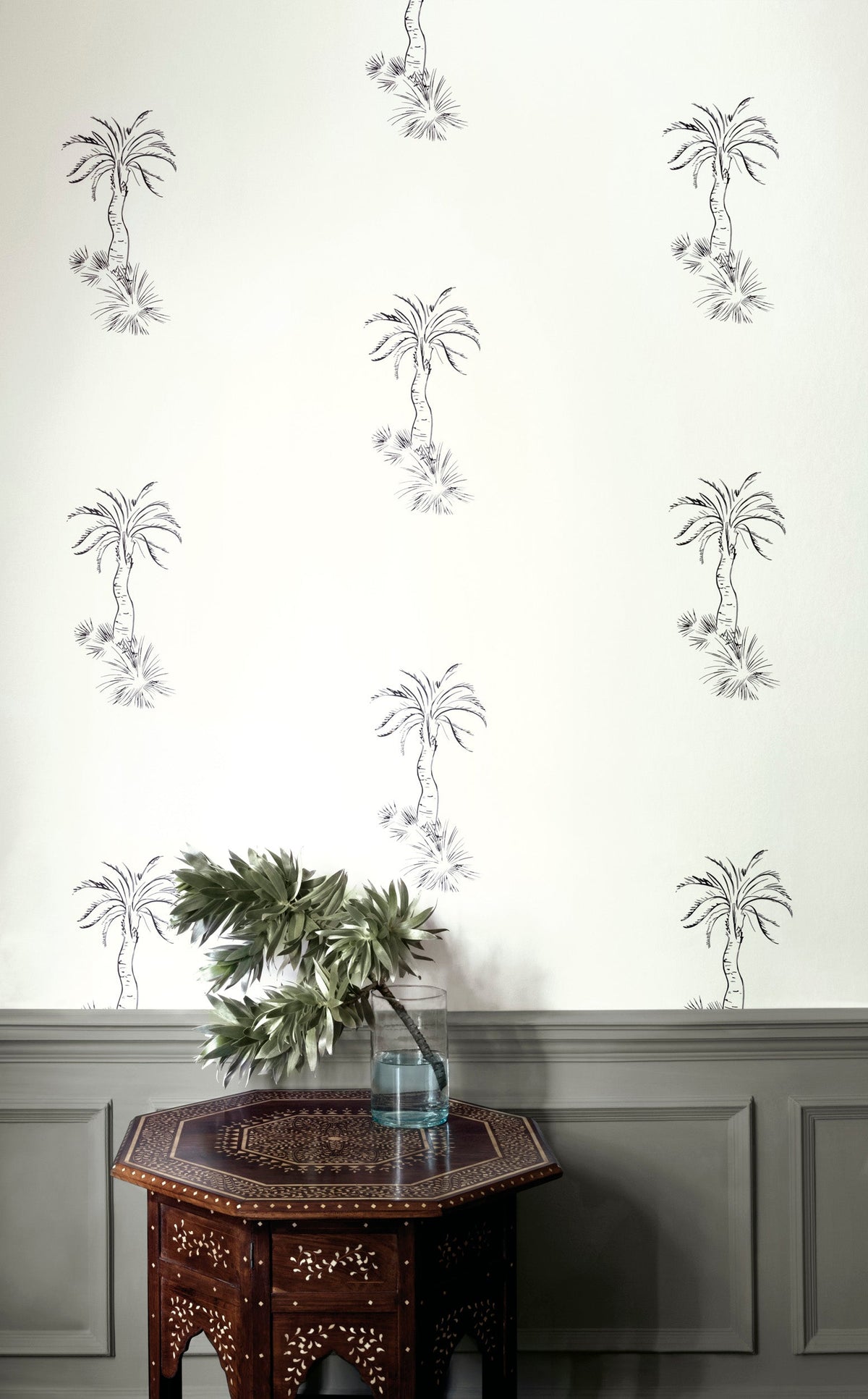 Paint & Paper Library Lighthouse Palm wallpaper lifestyle image 2