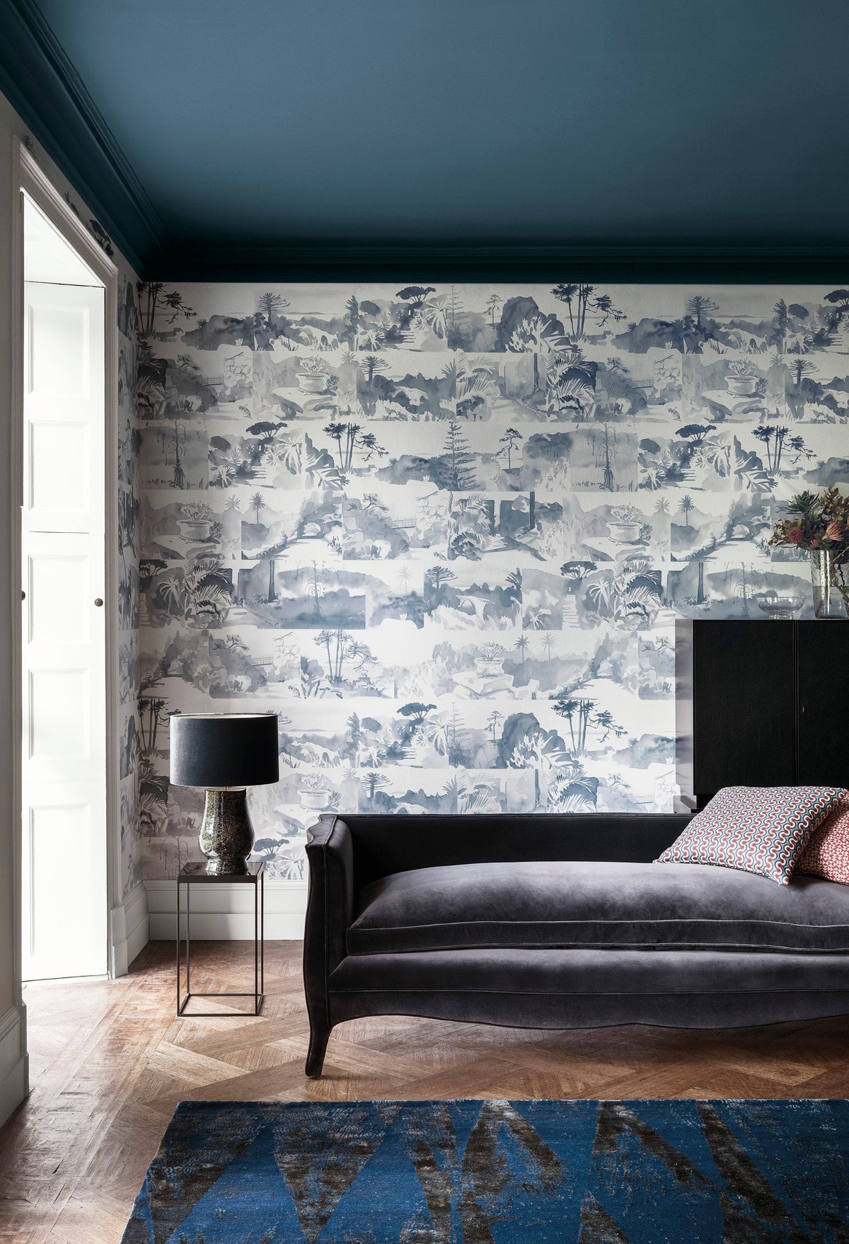 Paint & Paper Library Abbey Gardens wallpaper lifestyle image 1