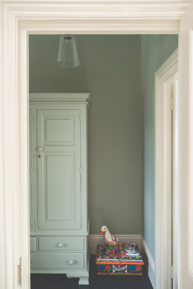 Farrow & Ball Light Gray 17