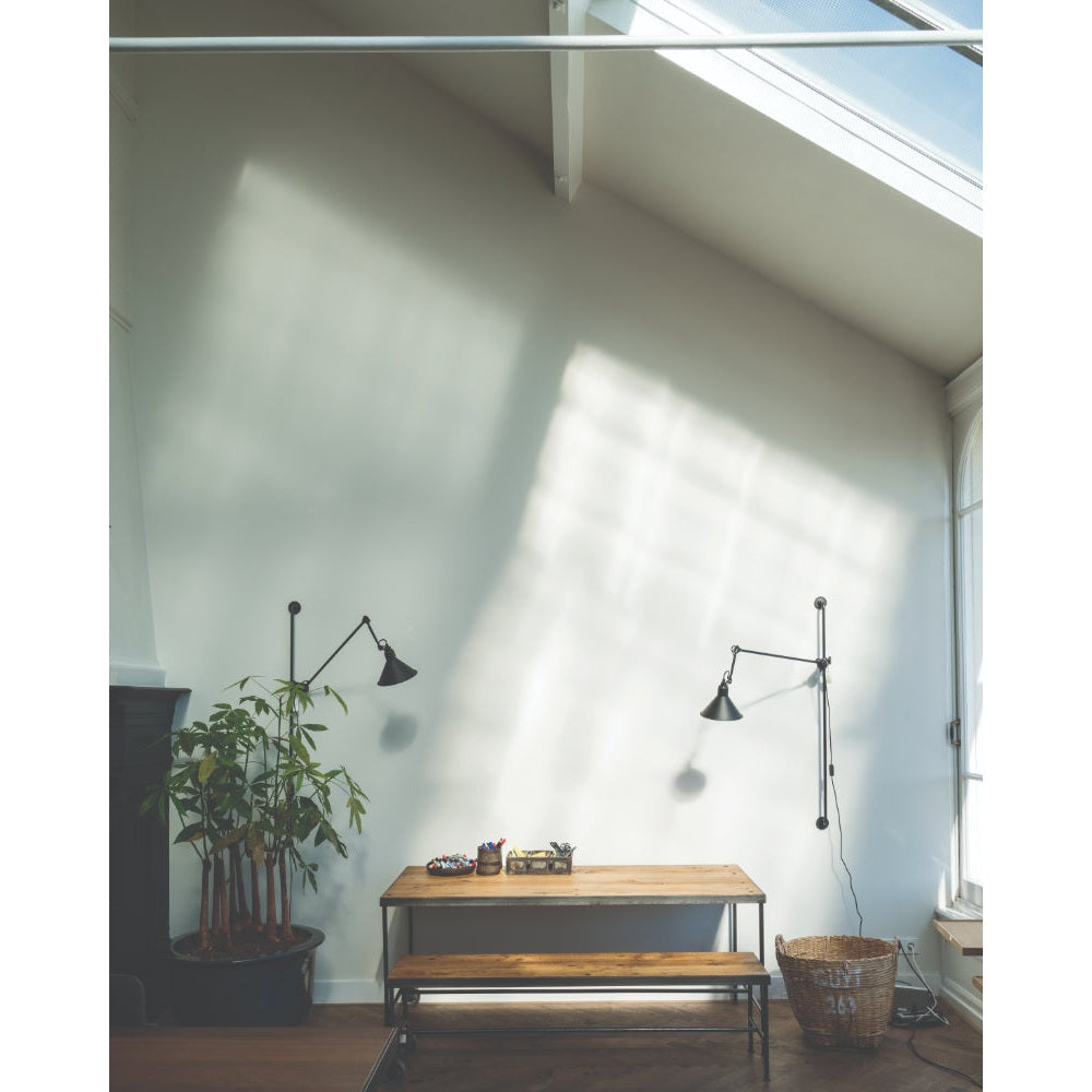 Farrow & Ball Cornforth White No.228 paint in a lifestyle setting