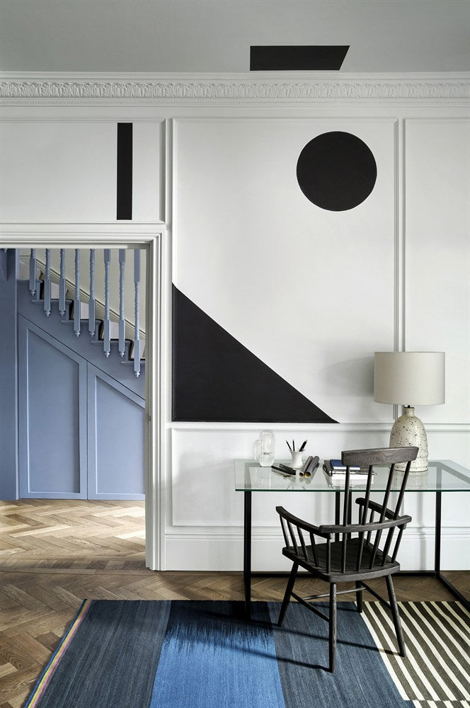 Paint & Paper Library Beyond Blue 658 lifestyle – Flat Light, Blue Vein and Beyond Blue