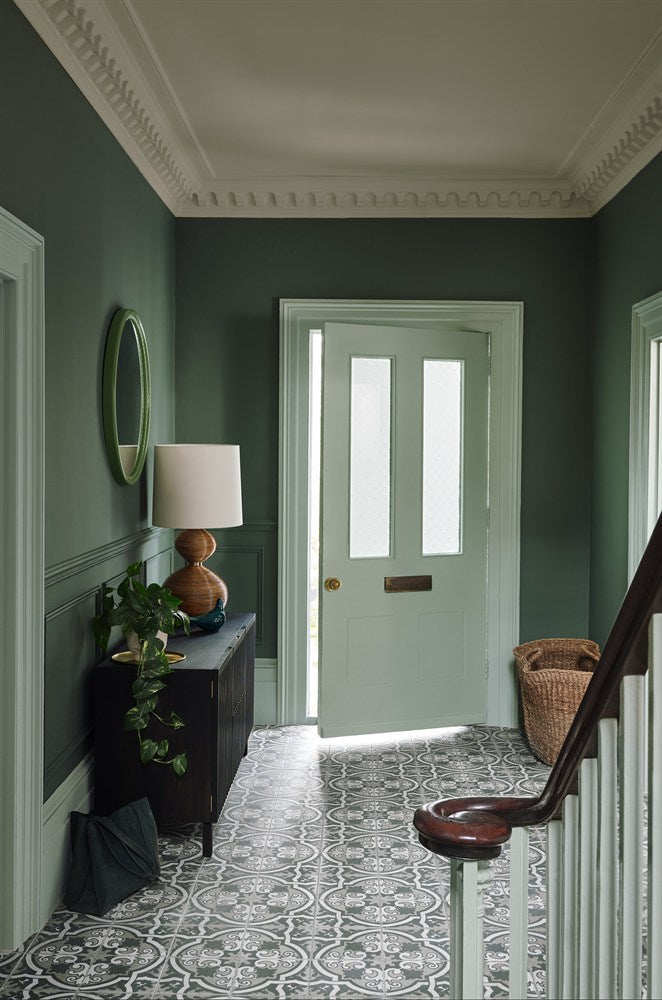 Paint & Paper Library Slate III 163 lifestyle – Fynbos, Slate II, Sobek, Slate III, Chelsea Green II
