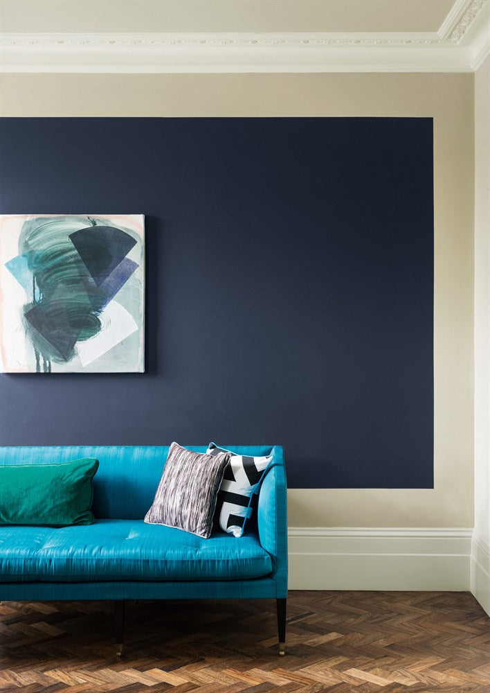 Paint & Paper Library Wattle V 565 lifestyle – Plimsoll, Wattle V, Wattle II