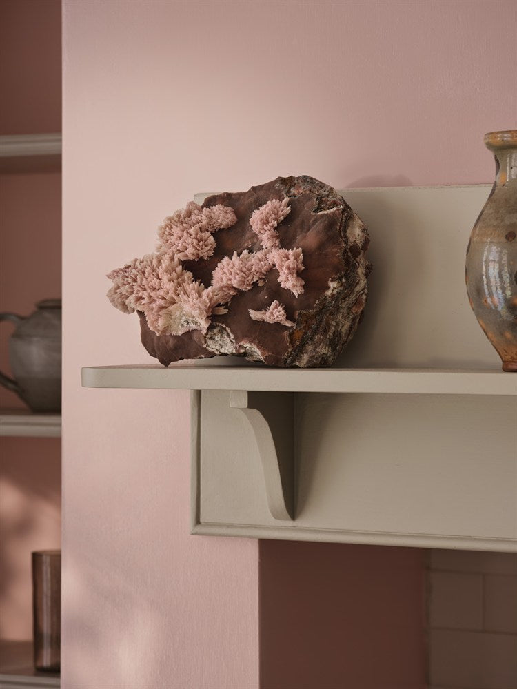 Paint & Paper Library Rose Cluster 717 lifestyle – Rose Cluster - Jewel