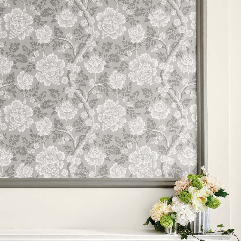 Little Greene Gustav wallpaper — lifestyle image 08