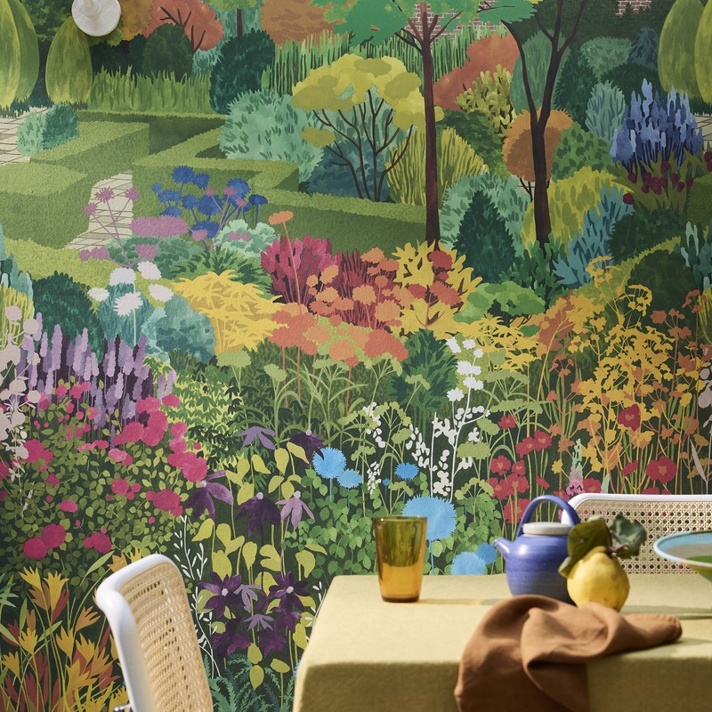 Little Greene Castle Garden wallpaper in Pale Lime — detail