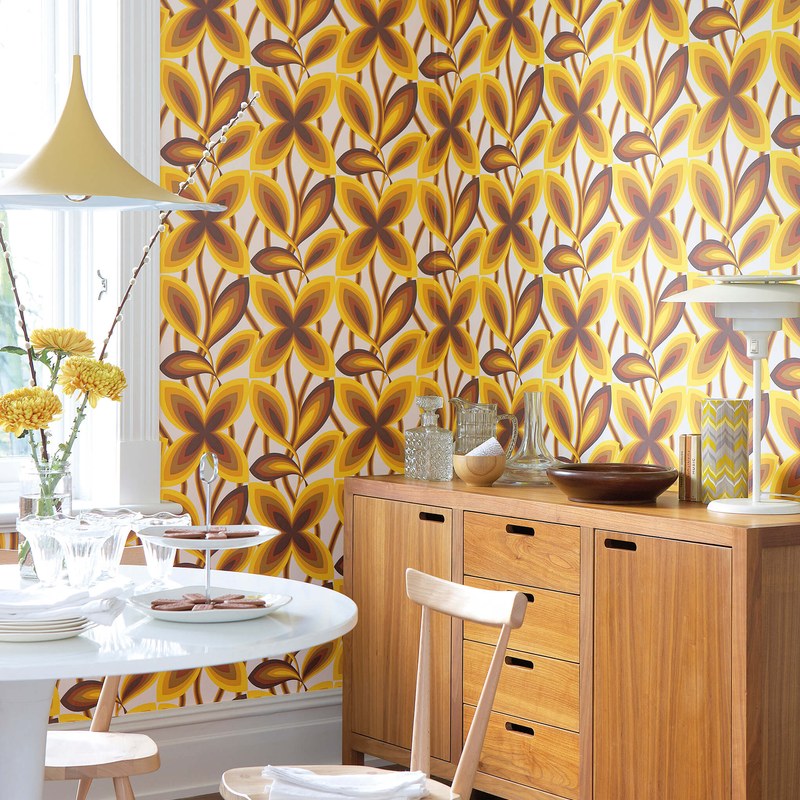 Little Greene Starflower wallpaper in Original — room view