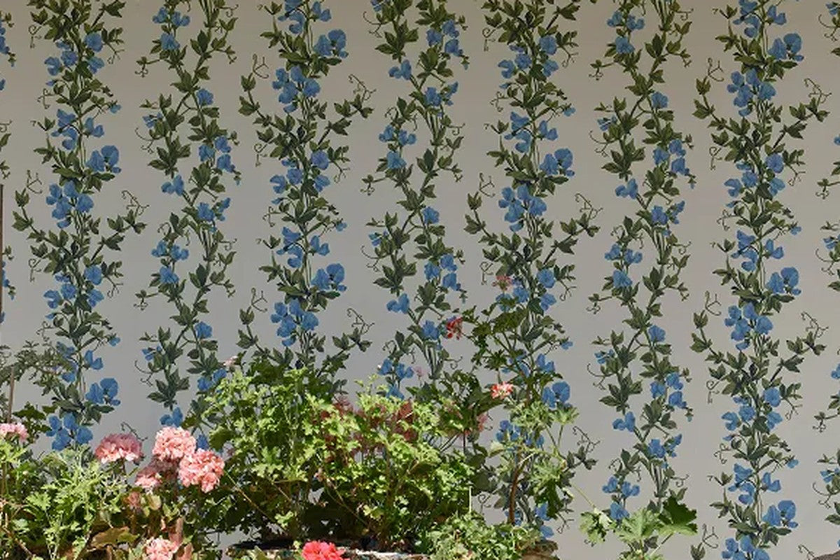 Designer floral wallpaper lifestyle inspiration
